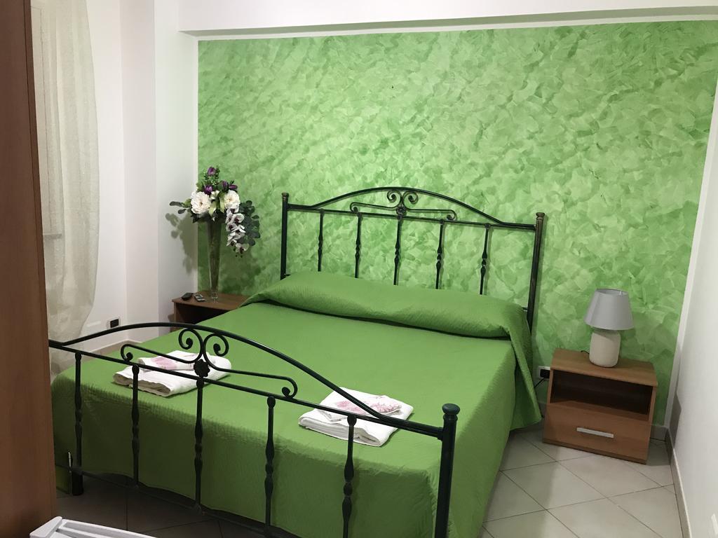 Bed and Breakfast Rosy And Roby Gasponi Экстерьер фото