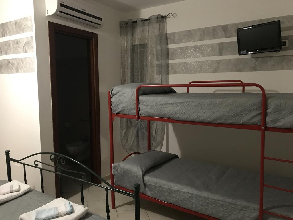 Bed and Breakfast Rosy And Roby Gasponi Экстерьер фото